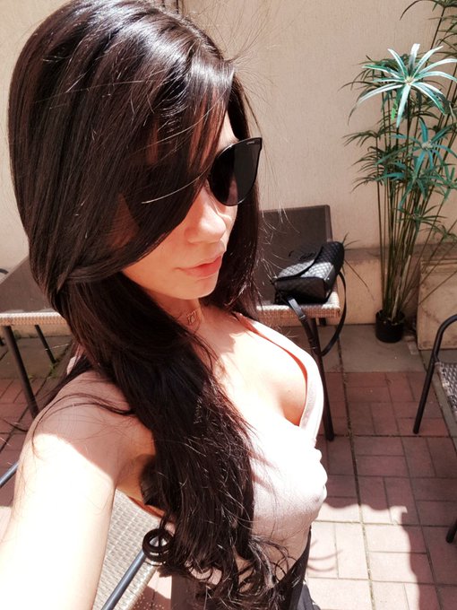 #SummerNight #SugarBaby #Friyay  Summertime🌞 is always the best of what might be... Here's a piece👉👌💗from<a href="/tag/summernight"class="tags">#SummerNight</a><a href="/tag/sugarbaby"class="tags">#SugarBaby</a><a href="/tag/friyay"class="tags">#Friyay</a>