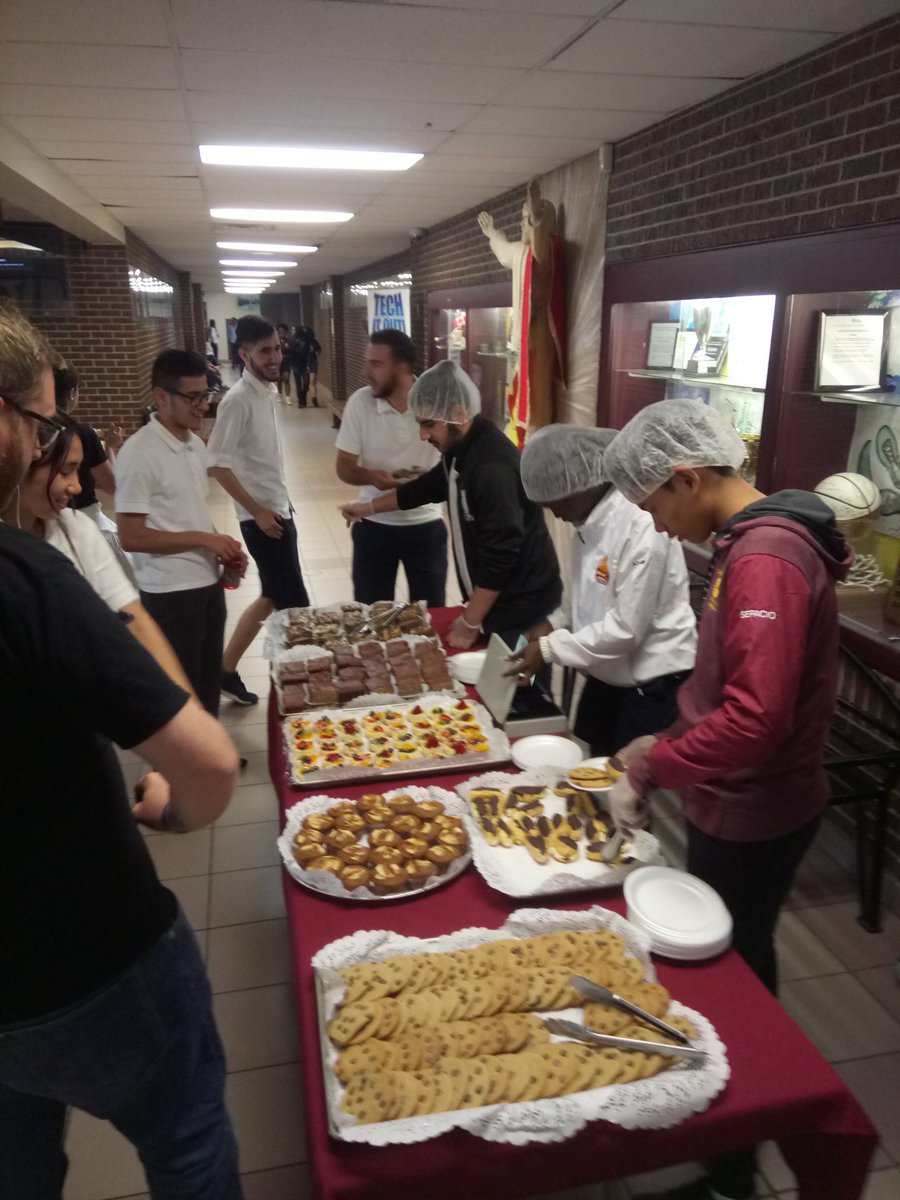 CCHcomets's tweet photo. Ms. Romero and her Hospitality students whipped up some delicious goodies today. π
#cchtech #weAREcch
@WECDSB https://t.co/0ZpAuVGyAj