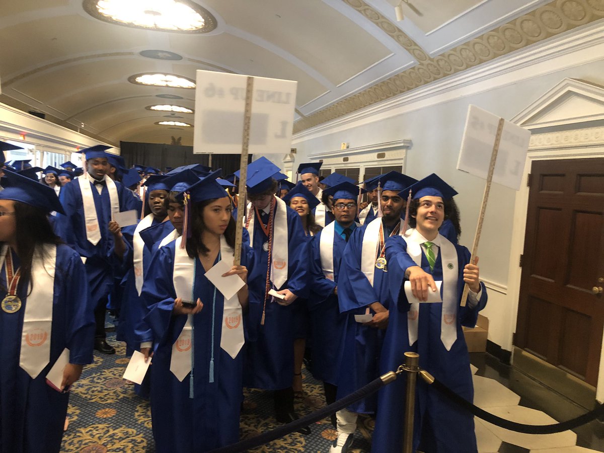 TheMillSports's tweet photo. Graduation is about to start for The Mill!  Congratulations Class of 2019!  👏🏽👏🏽👏🏽👏🏽 #MILLMODE #wolverinepride @WatkinsMillHS @wmorangenation @WMHSTheCurrent https://t.co/tddPkOVHSK