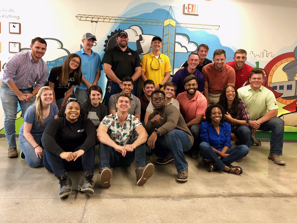 AO_Kennedy's tweet image. Had a Funtastic time sharing the #MyKC message with @McCownGordon’s stellar intern team this morning! These ladies and gents took all of the notes on foodie stops - so we know they’ll been eating well all summer long. #creativeKC #KCFoodie #HowWeDoKC