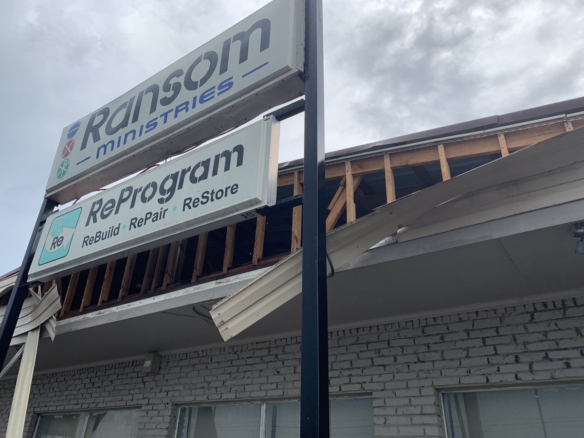 Ransomsolutions's tweet photo. Tornado hits our building while we were here😳everybody is ok thank you Jesus!! https://t.co/YFVshGV0md