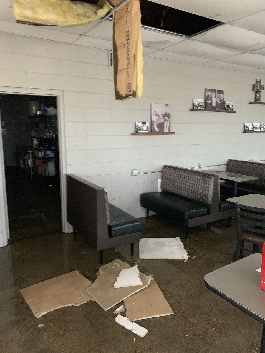 Ransomsolutions's tweet photo. Tornado hits our building while we were here😳everybody is ok thank you Jesus!! https://t.co/YFVshGV0md