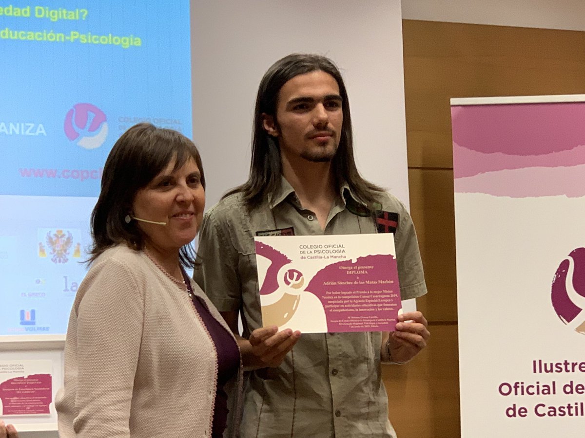jorgemaillo's tweet photo. tremendamente orgulloso de estos chicos de @GrecosatII , reconocimiento desde la #jornadaregionaldepsicologiaydociedad por sus excelentes resultados en @CanSatSP https://t.co/ygcMnishtA