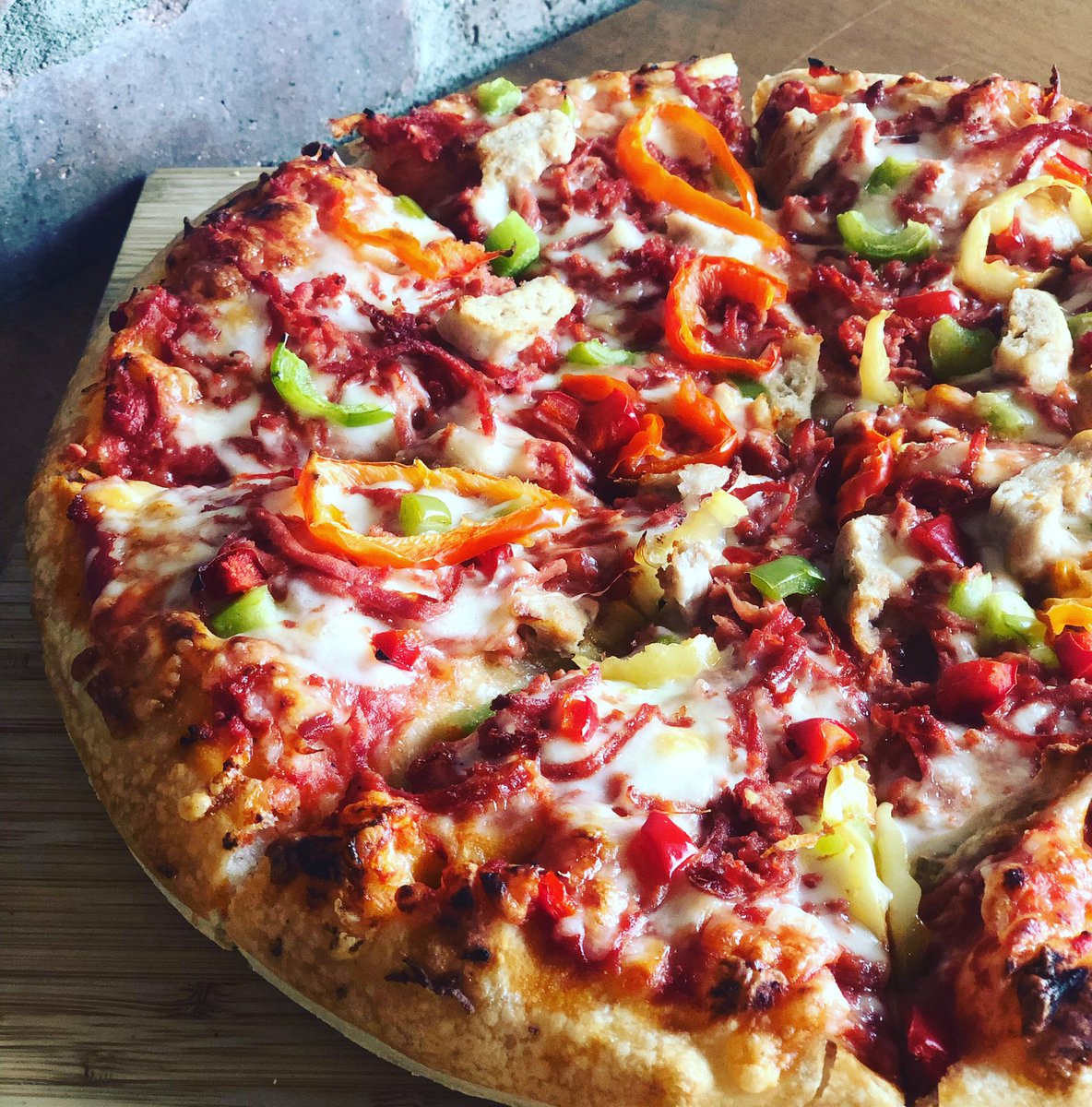 windsorpizzaco's tweet photo. Itβs cold outside! Warm up with our signature Spitfire pizza! Shredded pepperoni, oven roasted chicken, bell peppers & spicy banana peppers! YUM! π₯π #pizza #food #yycfoodie #yycnow #tgif #windsorpizza #windsorpizzaco #yyc #yqg #getyourheaton #windsorspitfires #spitfirepizza https://t.co/8OT4wgtWs1