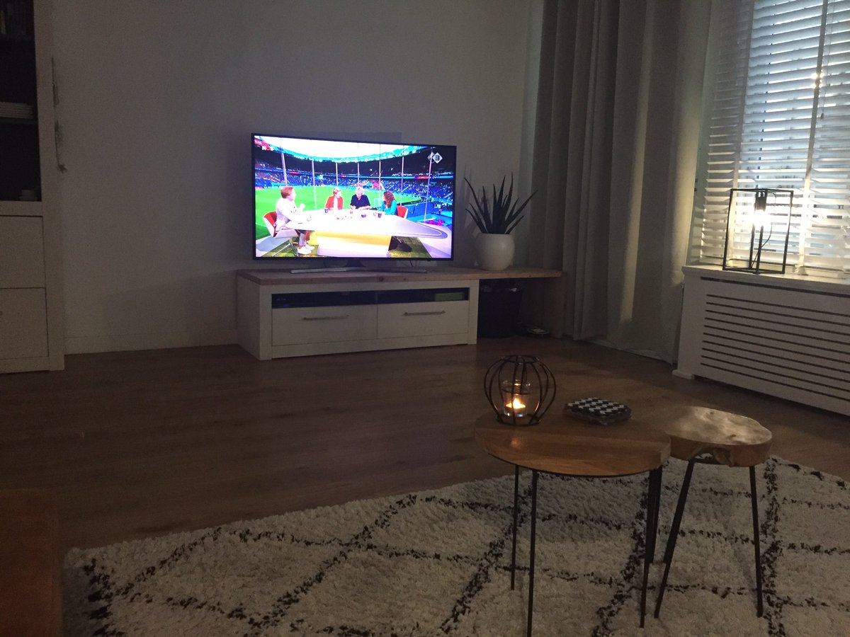 Wij hoeven ons niet te vervelen de komende weken. Top dat alle wedstrijden van het Wk voor vrouwen wordt uitgezonden op tv ⚽️ #vrouwenvoetbal #oranjeleeuwinnen #girlpower #goedvoormeidenvoetbal #erishoop #meidenvanzeerobben