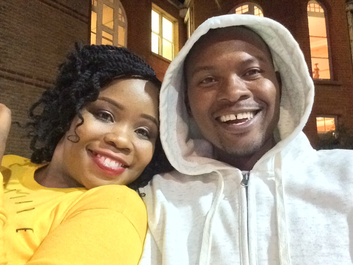 #FridayNightOut with ⁦@EmmaNxumalo⁩ attending #UmuziWentombi #Musicalshow @NationalArtGalleryByo ft ⁦@Novuyoseagirl1⁩ ⁦@leemchoneyZim⁩ & Thandeka from Nobuntu #KeThakgetseKudu 🙈