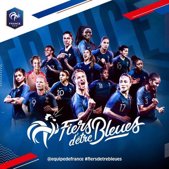 Émotion de voir ces championnes sur le terrain. ! Vive le foot féminin ! Allez les filles !!!! #FieresDetreBleues