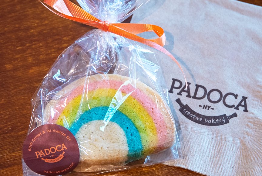 New York City's <a href="/padocabakery/">Padoca Bakery + Cakes</a> is selling rainbow sugar cookies for #PrideMonth to benefit <a href="/TrevorProject/">The Trevor Project</a>. bit.ly/2WSf8VG