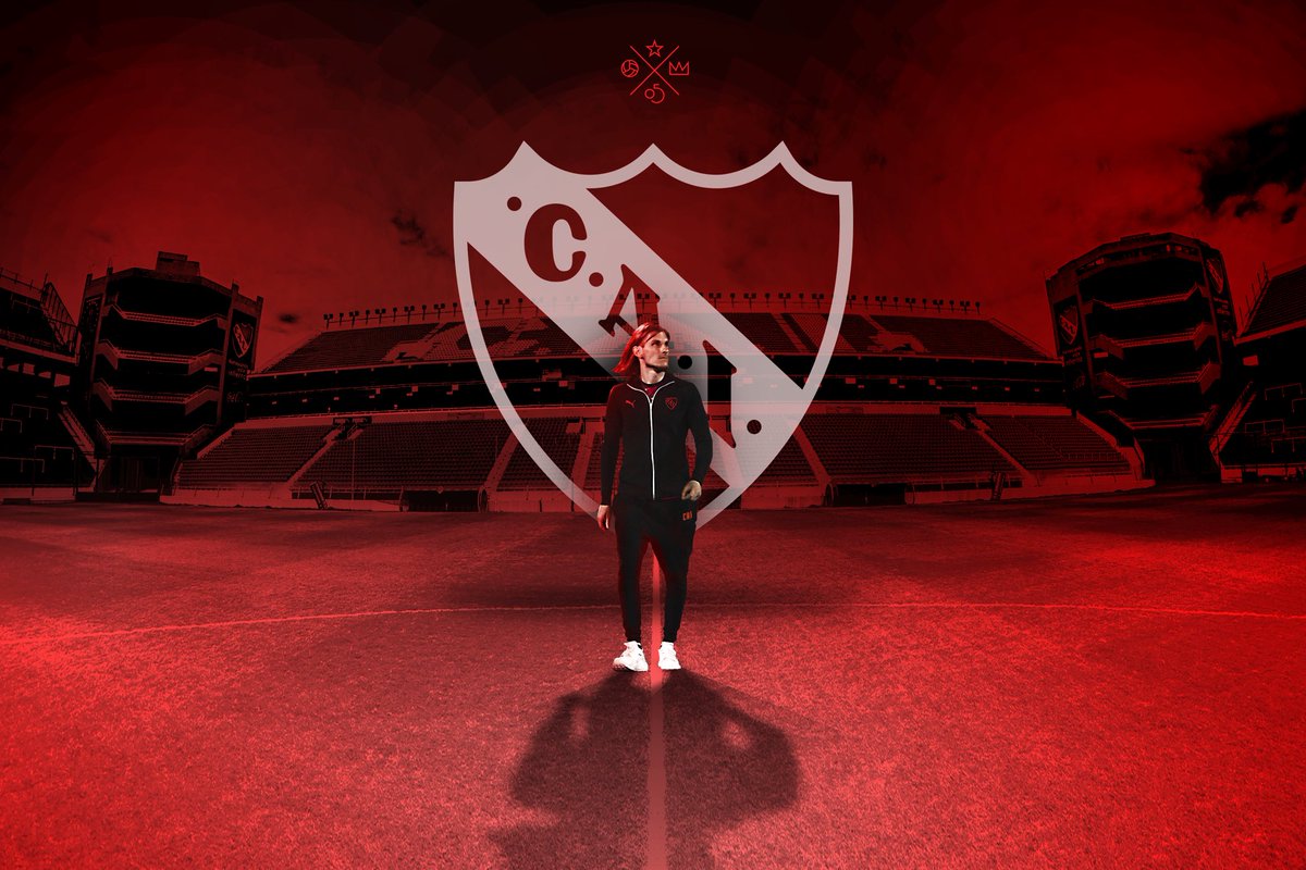 Independiente's tweet photo. Y caminando llegó al lugar más lindo del mundo 🏃🏻‍♂️ 🏟 

Sebastián Beccacece es el nuevo entrenador de #Independiente. Será presentado ante la prensa a las 18.30 en el Libertadores de América.

#TodoRojo 🔴 https://t.co/CXOdHmg7I7