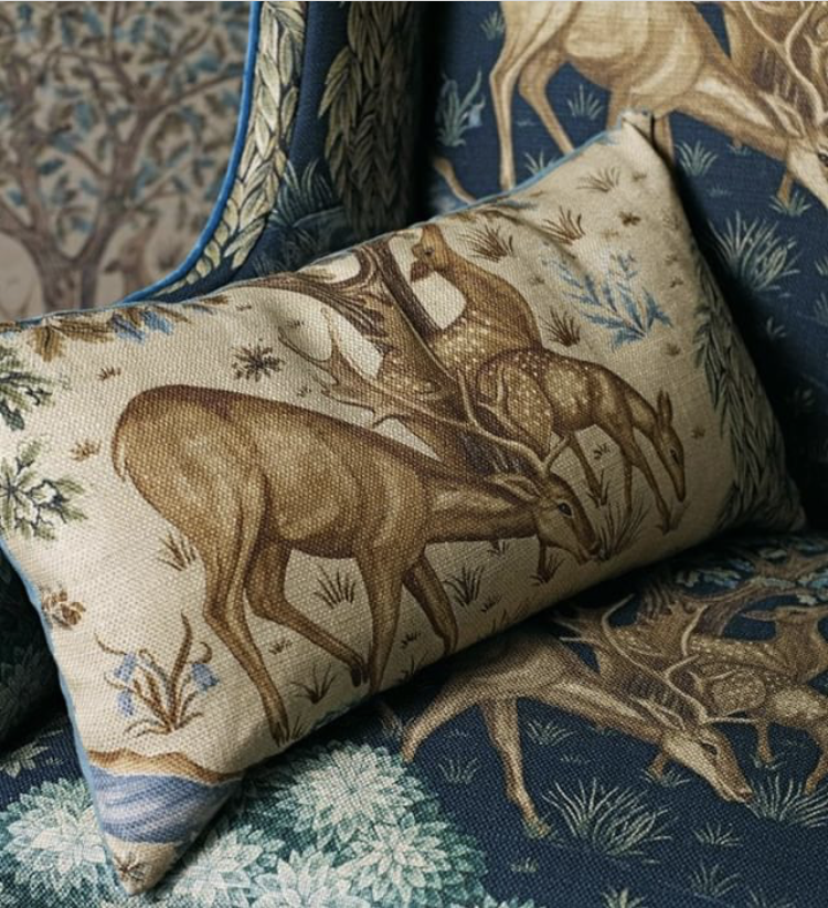 SHADESCOLOUR678's tweet photo. Inspired by medieval tapestries, ‘The Brook’ by William Morris can bring to life any interior and available at 20% off in store. Call now for an upholstery quote. #williammorris #sandersonfabric #upholstery https://t.co/dtyzQLP4DU