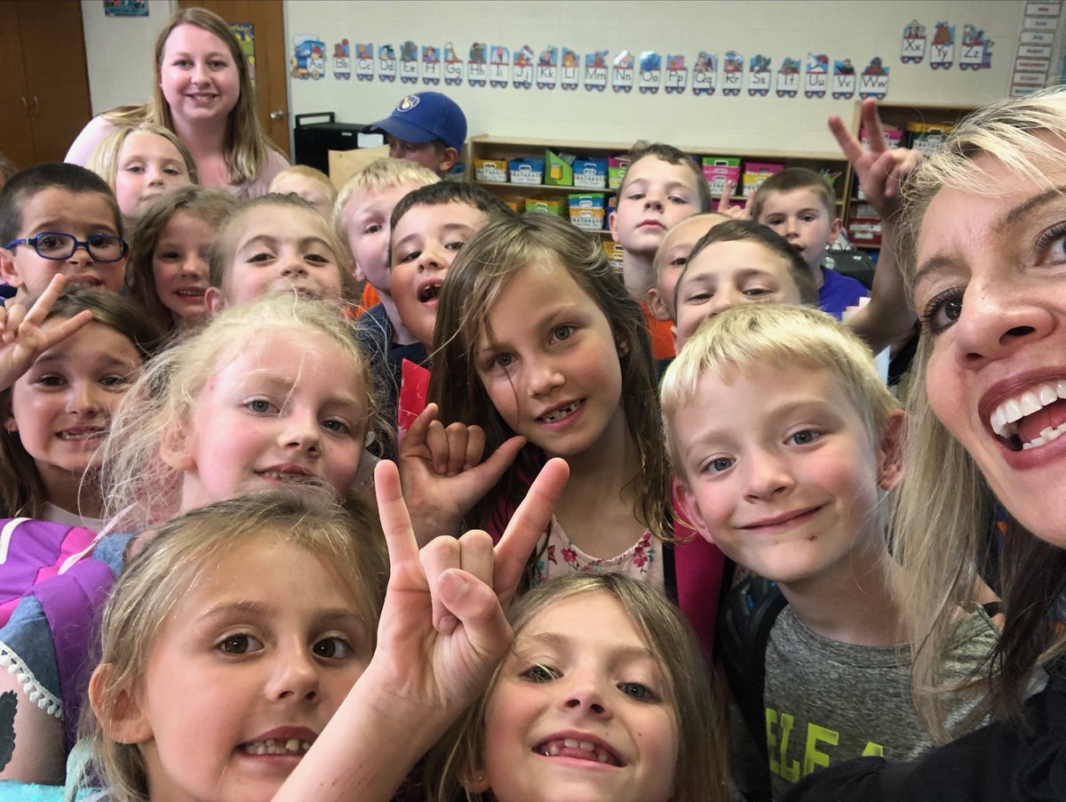 tbrouchoud's tweet photo. We had a great year!
#LastDayOfSchool https://t.co/T53adQg61j