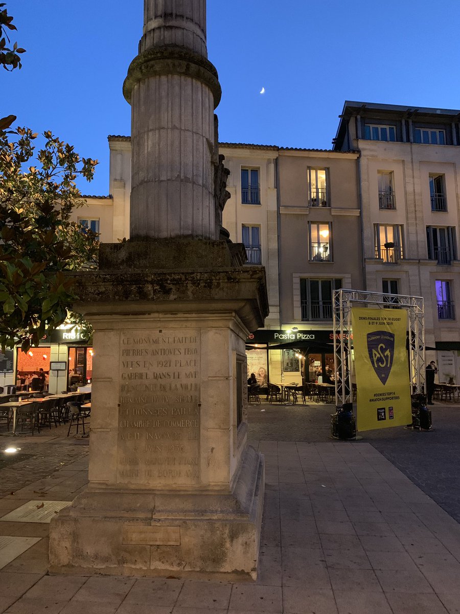 JulienPlazanet's tweet photo. Quatre places, quatre ambiances ! #Bordeaux #DemiesTOP14 #MatchSupporters https://t.co/SNUbxyqJpv
