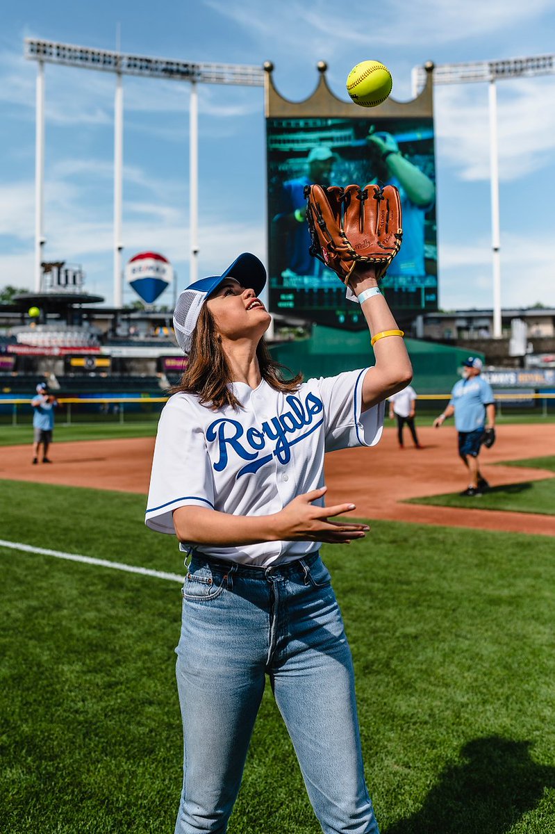Royals's tweet photo. I Can't Get Enough #Royals baseball.

PLAY BALL. 💫

#AlwaysRoyal https://t.co/kfaQhXVx1y