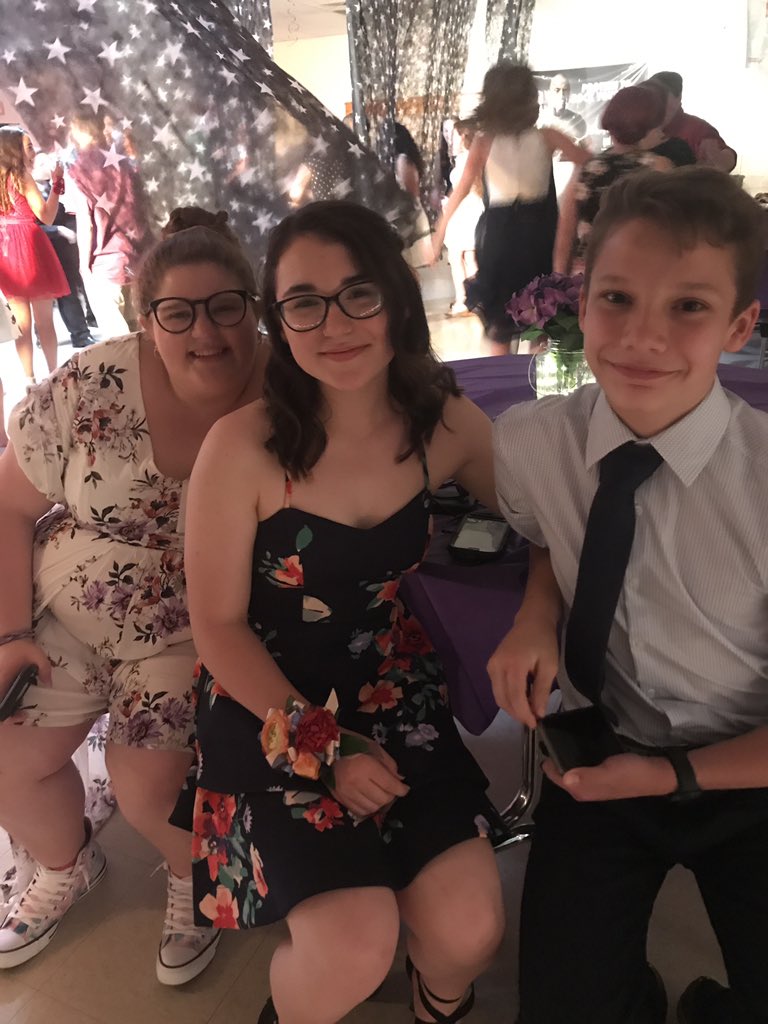 PrincipalDD1776's tweet photo. Grade 8 Dance 💃🏻 🕺🏻 #dance #grade8 https://t.co/jQyEVz5tzH