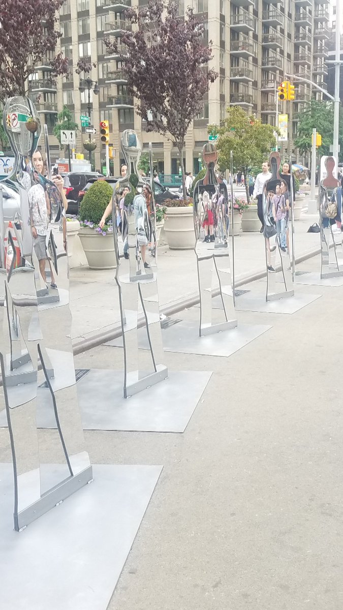 sincerelyCL's tweet photo. Today in New York City there are 145 statues honoring men and only 5 honoring women.
These are the 140 missing statues needed for equal representation.
#ShapeHistory https://t.co/nqxHRcUf2L