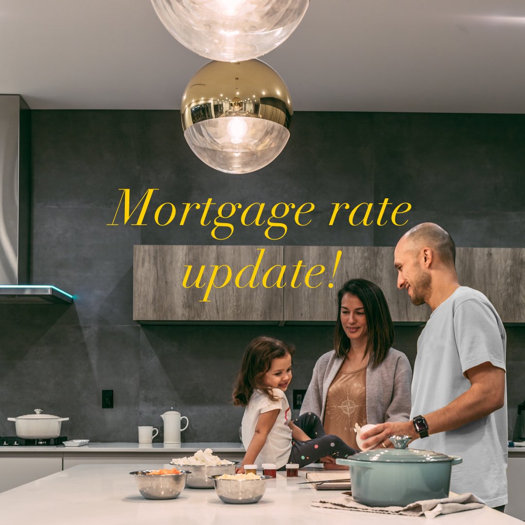 AklePatrick's tweet photo. 🔥Hot News🔥
Have you taken a look at the mortgage rates recently? 
If you didn’t know, for over a year now they’ve been upsetting
Mortgage rates have dropped to a WHOPPING 2.90%-2.95 for some lenders on a standard 5 year fixed! 
And 2.99% with major banks such as RBC and BMO! 🏦 https://t.co/TfjghLkFWG