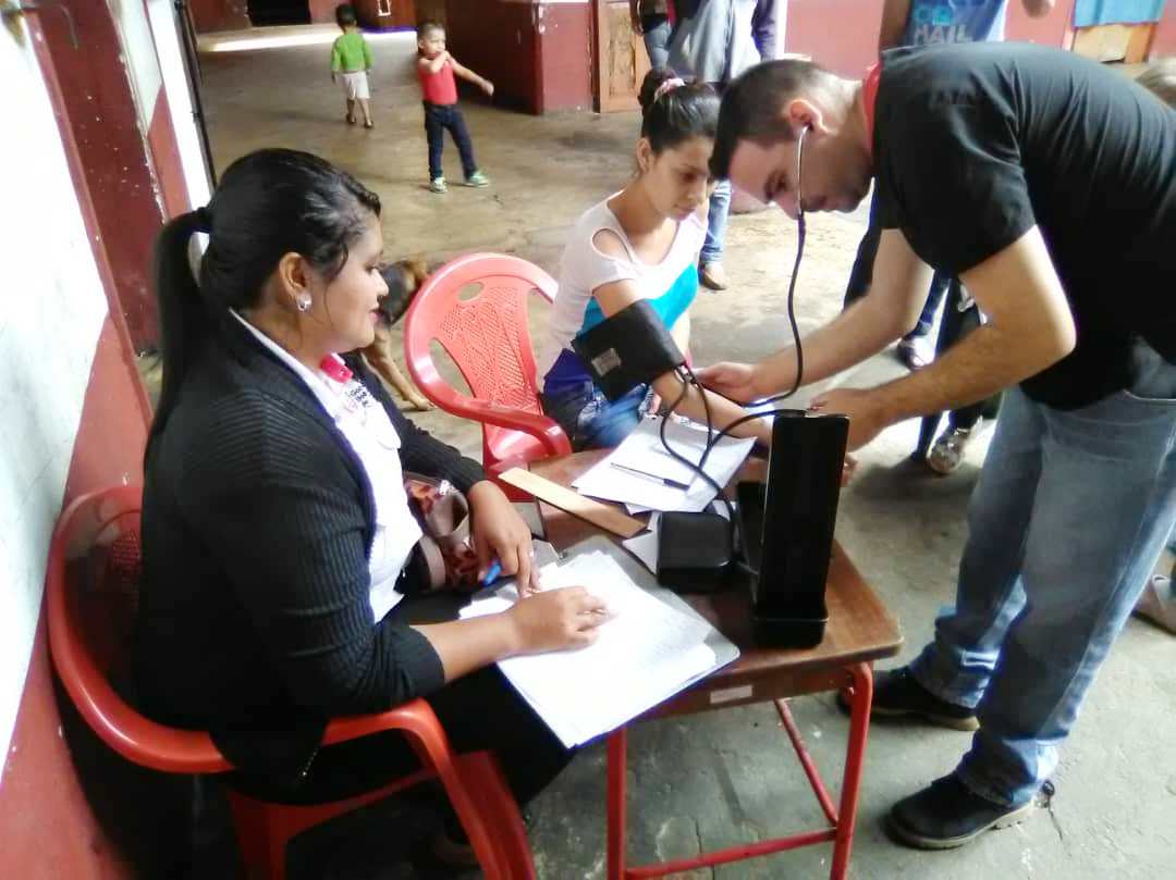 Fundasaludtru's tweet photo. Realizada Jornada Médico-Nutricional en el Refugio Boconó, Antigua sede de P.C
▶Instituciones participantes:
@Fundasaludtru 
@IANETRUJILLO
ASIC Boconó
22 personas atendidas pertenecientes a 6 familias
@ajacquep @RangelSilva4F @GobTrujillo @MPPSalud @CiudadTRU @Paisana92 https://t.co/ew9Gta2pmd