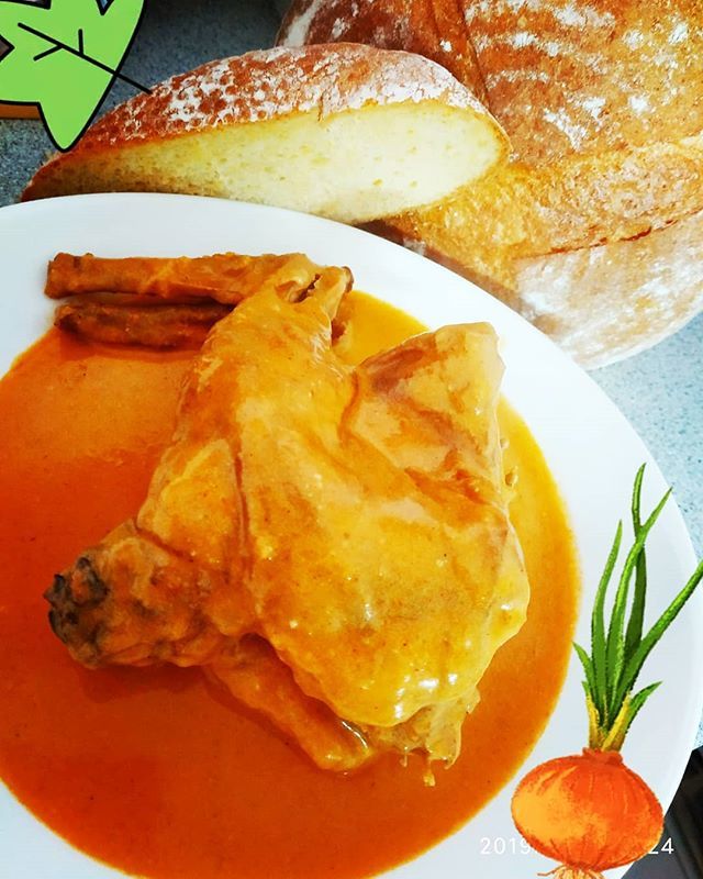 KotnikLucka's tweet photo. 🐇#tendermeat #rabbit in #sauce with #sourcream and #freshbread 🍞 #lunchideas #healthyfood #nofats #fatless #homecookedmeal #mastercheffood #mamasfood 
My #bestsupplier @tvoj_chef https://t.co/BnHpqtW5CC