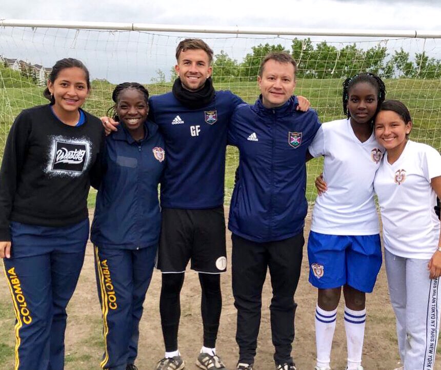 06_rangers's tweet photo. what an unreal experience to have 4 players from Columbia 🇨🇴 join our practice tonight https://t.co/onwzGrwWDV