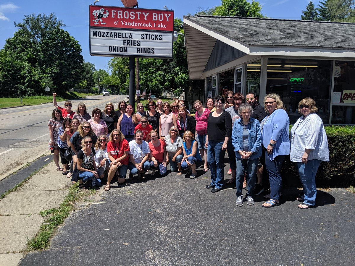 VandySchools's tweet photo. Congratulations to the staff at Townsend Elementary. They won the Social Media Challenge against the MS/HS staff and a trip for ice cream at the Vandy Frosty Boy. Thank you to all staff who participated in sharing all the great things happening at Vandercook. #BelieveAchieveSOAR https://t.co/eehxtr5kY9