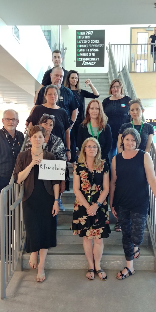 KMTeach6's tweet photo. 'Tis report card season and unfortunately...Ford is failing! #Fordisfailing #buildbetterschools #ETFOStrong https://t.co/bRRrikSEL3