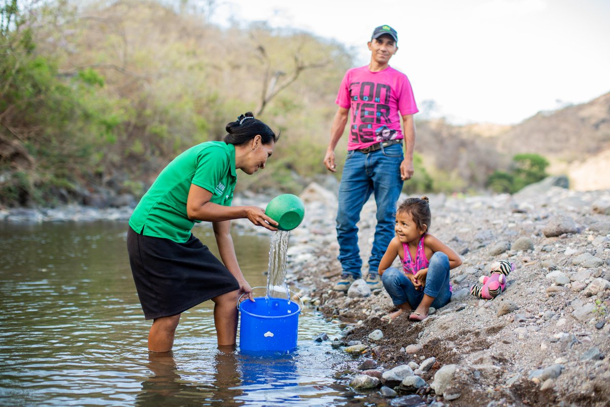 Fabretto's tweet photo. #DidYouKnow In 2018 3,976 parents learned techninques to stimulate the health and nutrition of their children in order to promote #foodsecurity in our communities
#worldfoodsafetyday #worldfoodsafetyweek #food4all #safewater4all https://t.co/l1nKckin61