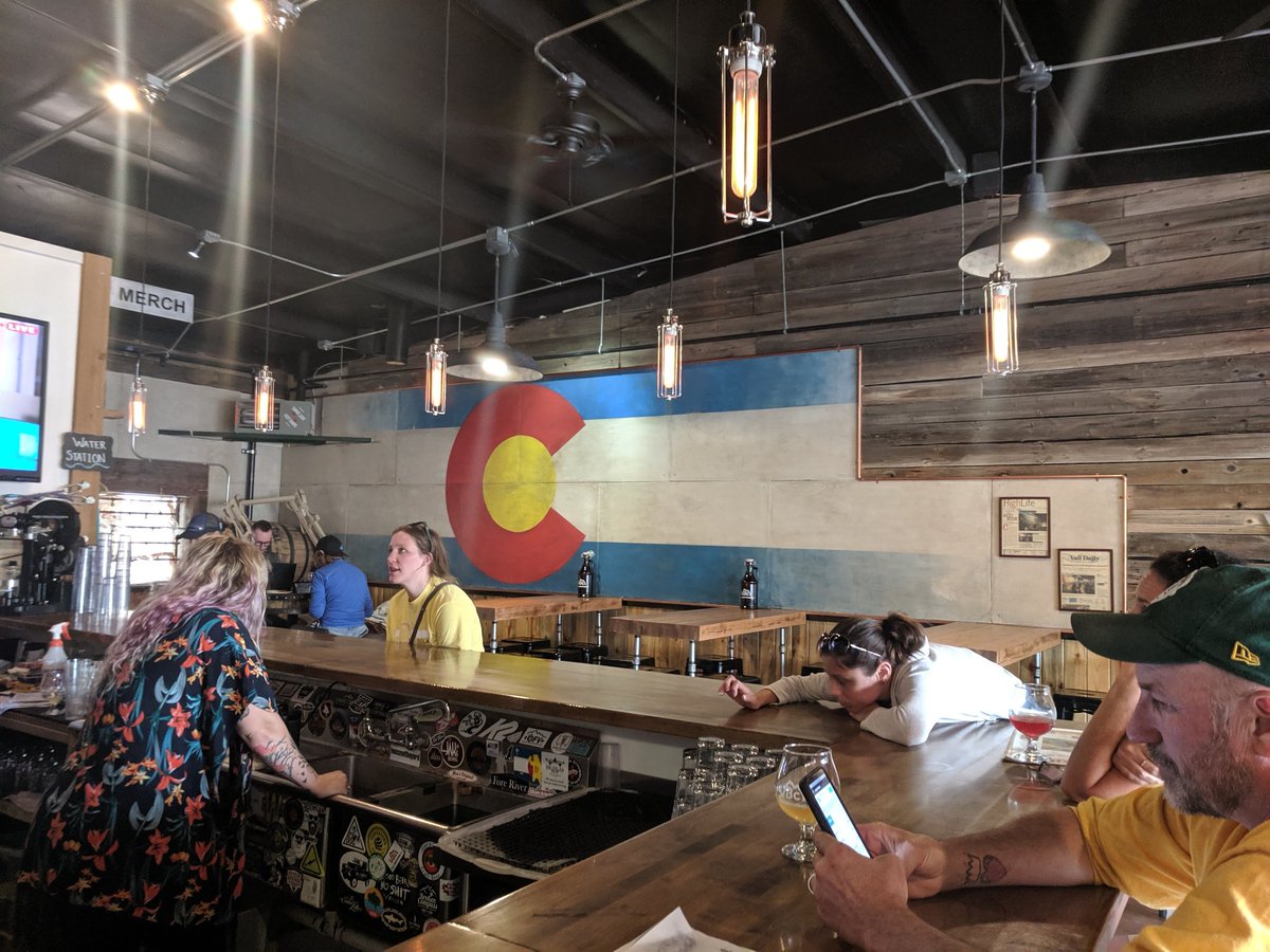 rawcraftbeer's tweet photo. Coming down the mountain to check out @VailBrewingCo. Good variety and tasty pours! #drinkcraft #drinklocal https://t.co/pUGLvTMPCK