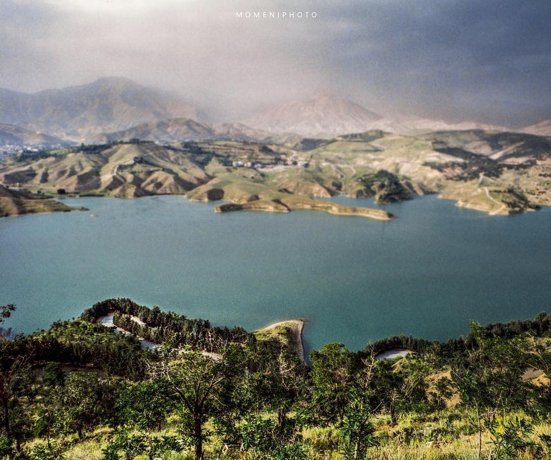 IranToursMCN's tweet photo. Latyan Dam is a buttress dam on the Jajrood River, located in the south of city of Lavasan. It is one of the main sources of water for Tehran metropolitan region.                                                      #iran #irantoursmcn #travel #tour #tours #tourism #lake #nature https://t.co/pY1xwKrhGA