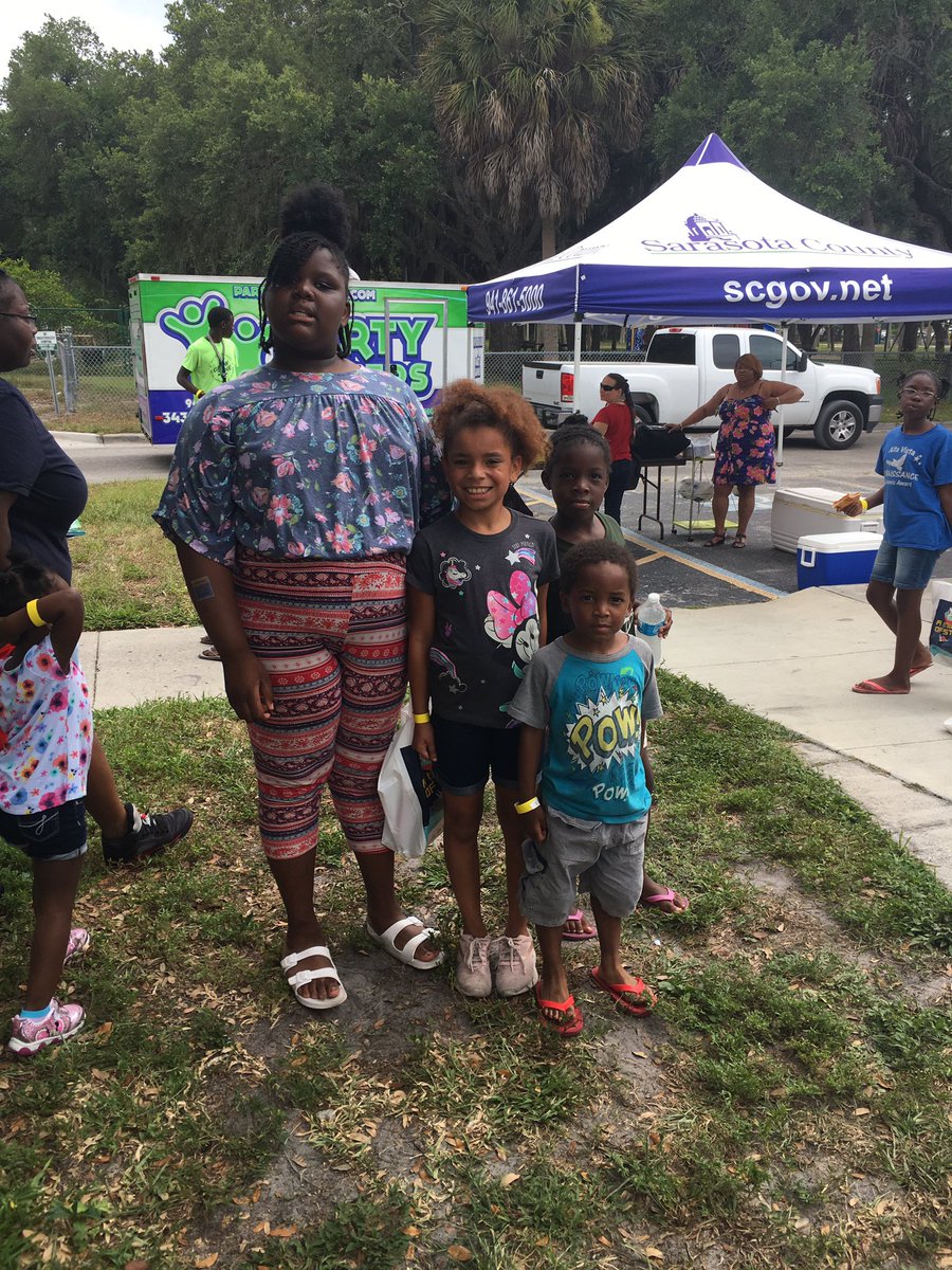 AMcNaryTPF's tweet photo. Another #bookrichenvironment event at SUMMER JAM @HousingSarasota !!!! https://t.co/9VNk4AnfJh