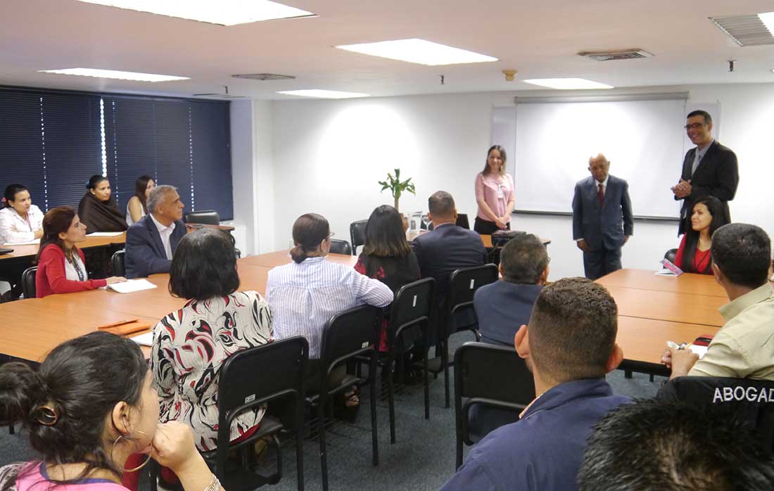 IGTaldia's tweet photo. El inspector General de Tribunales, magistrado Marco Medina, participó en el curso de estructura formal y material del acta que desarrolla la #IGT conjuntamente con la @enm_ve https://t.co/i232KWs4M6