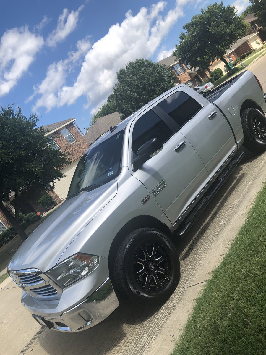 flogrownpt's tweet photo. Before and after ;) new tint ,side steps, suspension, leveling kit, new exhaust, and new rims just needs tires 🥰 https://t.co/Pn3L0DVi8y