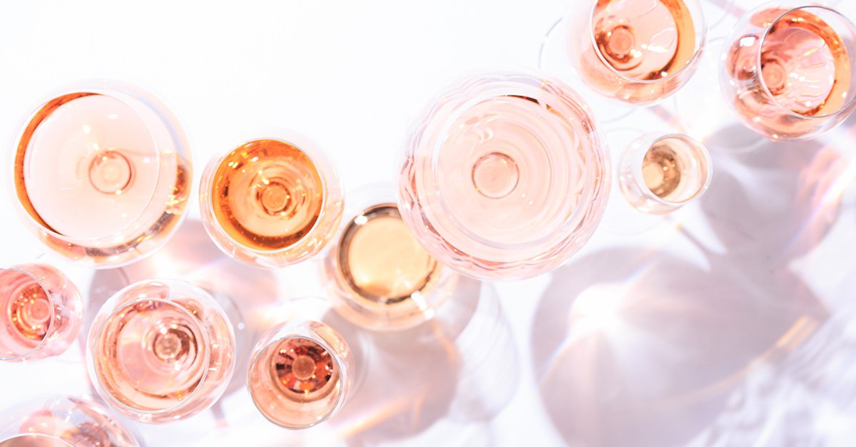 Celebrate #NationalRoseDay the right way with <a href="/SplendidLA/">Splendid</a>! RSVP for free entry to get your summer started w/ a silent disco yoga class, spritzers and a refresh station by <a href="/DucalmSkincare/">DUCALM Skincare</a>. bit.ly/2K7CaBY