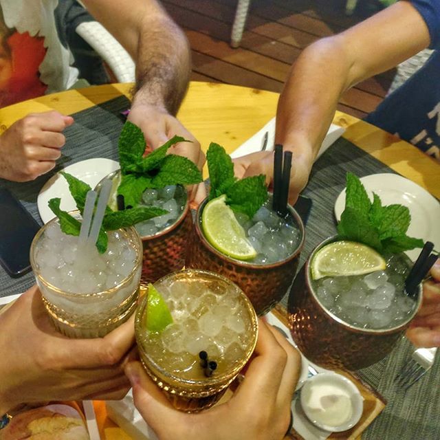 Luk4's tweet photo. "Alla notte che non dimenticheremo" cit. #unanottedaleoni #parte1 #addioalgipetato #ultimaestate #ciòchesuccedea...stalà #agguato #hangover2019 #palmademallorca #magaluf #spain #summer2019 #ragazzisinistri #gipeto #cuggi #love  #amazing #drinks #cocktail… https://t.co/z7MchVVRy0 https://t.co/G0vmE8myzW