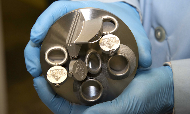 NPS Department of Mechanical and Aerospace Engineering’s new EOS M100 Direct Metal Laser Sintering 3D printer includes titanium printing my.nps.edu/-/new-tech-mea…