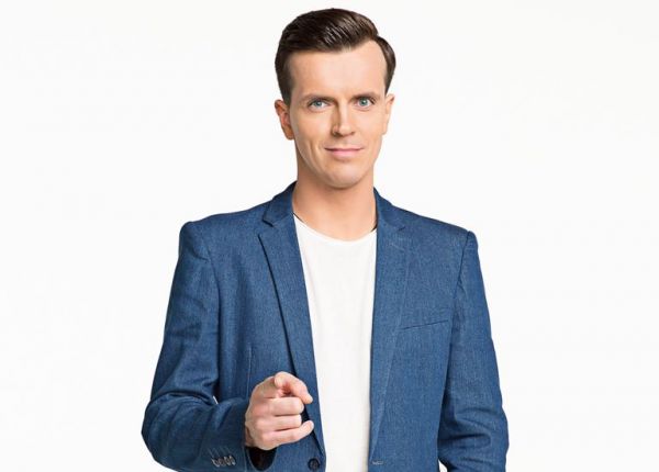 dashkello's tweet image. Они слишком похожи...