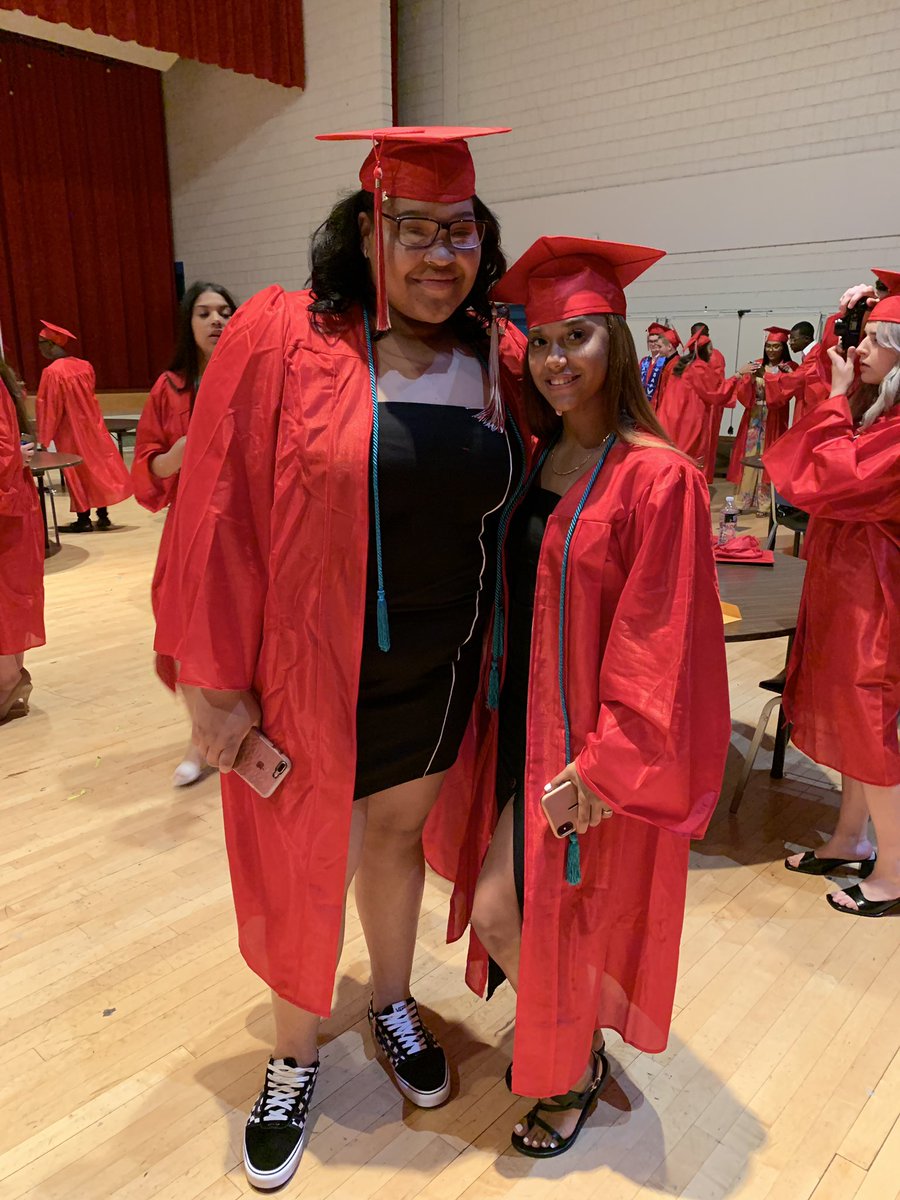 _SalemHigh_'s tweet photo. Excited members of the Class of @SalemHigh2019 are ready to line up for the procession into the field house.🎓#SHSGraduation2019 #realworldready #youvebeenschooled #ConGRADulations @SalemSchoolsk12 https://t.co/rqLfECmDlg