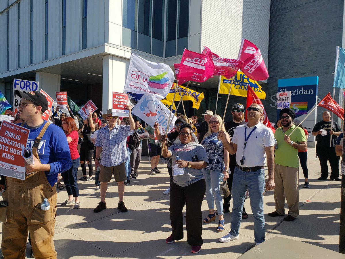 FredHahnCUPE's tweet photo. #Fordisfailing #powerofmany #Resistance in growing in #peel @CUPEOntario @OFLabour @PeelCUPE9130 https://t.co/mi7y9dScJ3