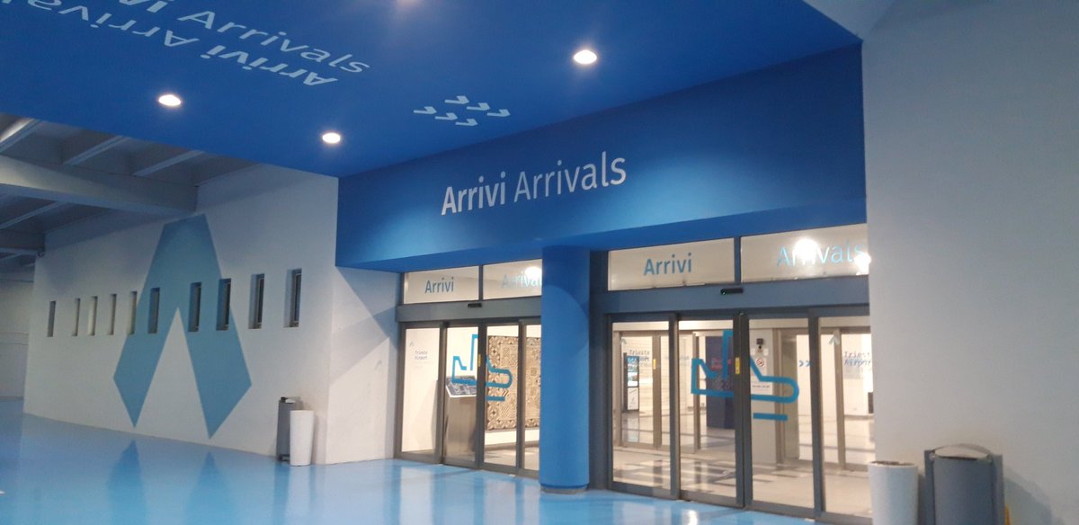 TKajzer's tweet photo. Problemi @adria_airways so ze simptomaticni. Zamude odpovedi in prebukirani leti. Tezko najdes prijazne besede ko te pustijo na cedilu. Hvalabogu imamo @lufthansa Nasli so mi resitev preko #Trsta Pot pa se seveda podaljsa Do jutranjih ur #nekredibilnopodjetje https://t.co/SdRTZW39FC
