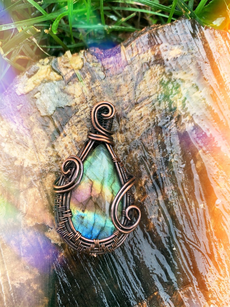 wxckedcreationz's tweet photo. shop is now updated! ✨🌟✨
•
FREE shipping on all u.s orders today ~  pls retweet for support! 🦋🌿
<< https://t.co/TLgRjvCuHC >> https://t.co/sIh77RUkyy