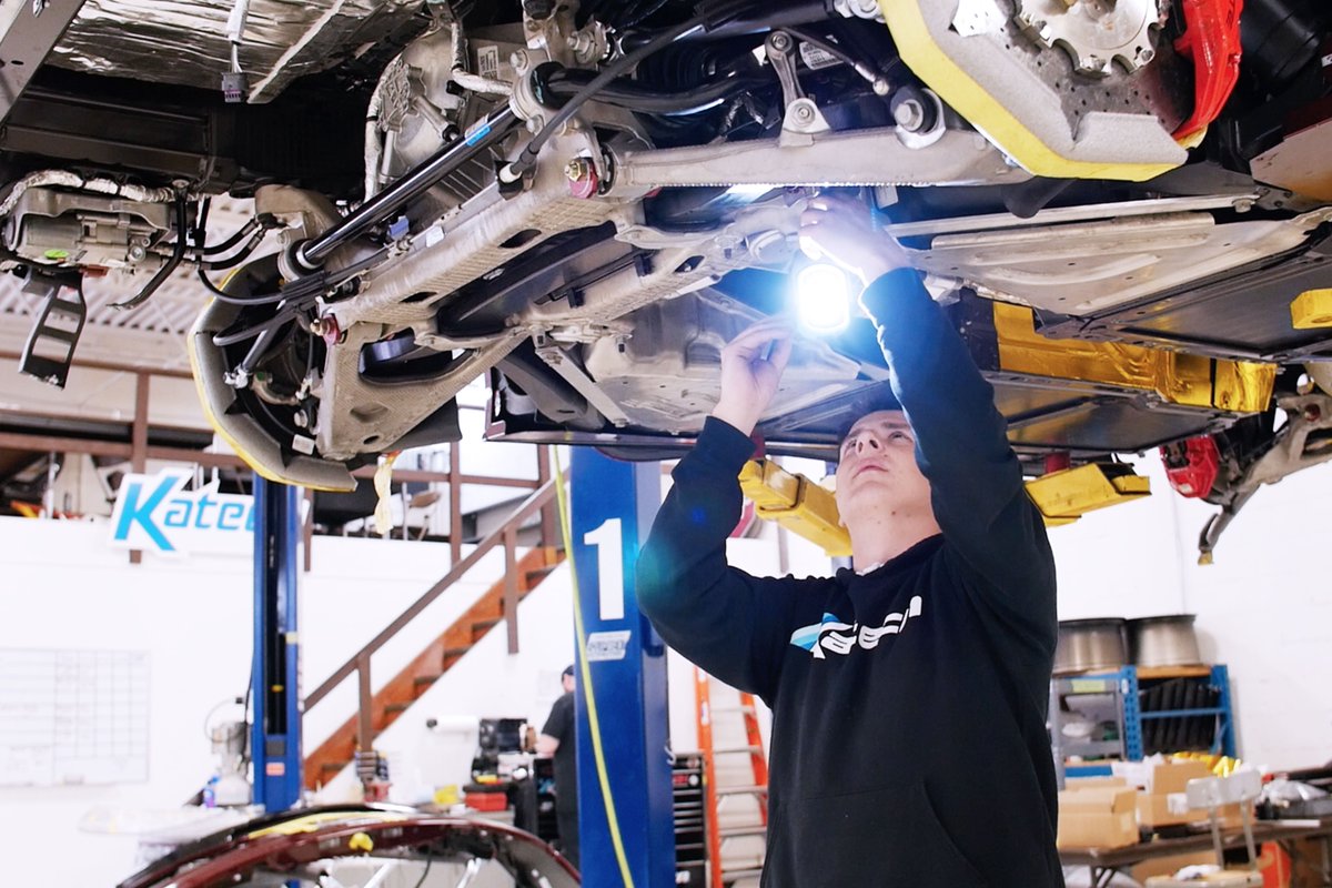 Engineer Eric Suits checking out the undercarriage of this C7 Z06.
#katech #chevy #corvette #camaro #trucks #lt #ls #carswithoutlimits #becauseracecar #vehicles #car #racecar #racing #trackcar #ride #road #sportcar #engine #drive #cars