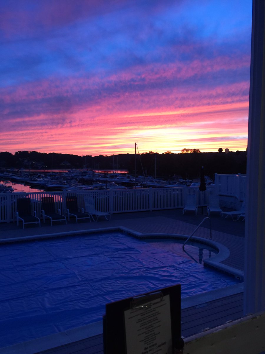 EclipseSigns's tweet photo. Hard life chilling at the bar watching the sunset https://t.co/YhBnUiIl58