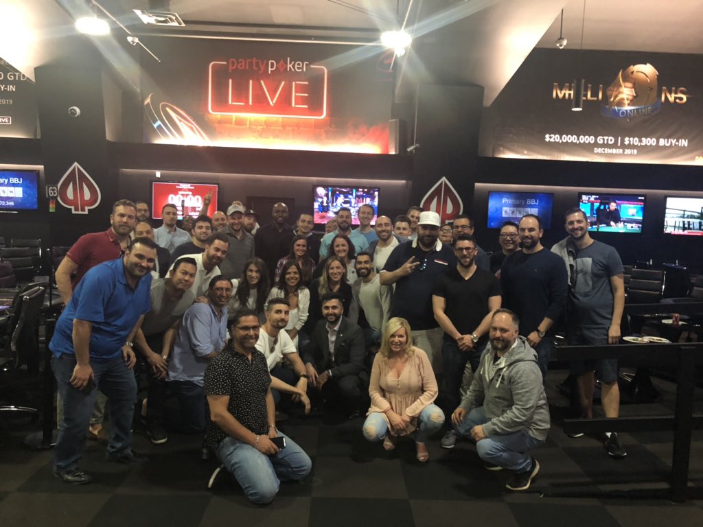 fredlovespink's tweet photo. Bluebloods out in full force for West Island Community Shares PokerTournament 💙💙💙#payitforward #makingtomorrowbetter #communitymatters #bestteaminbanking https://t.co/nc3N37FZdj