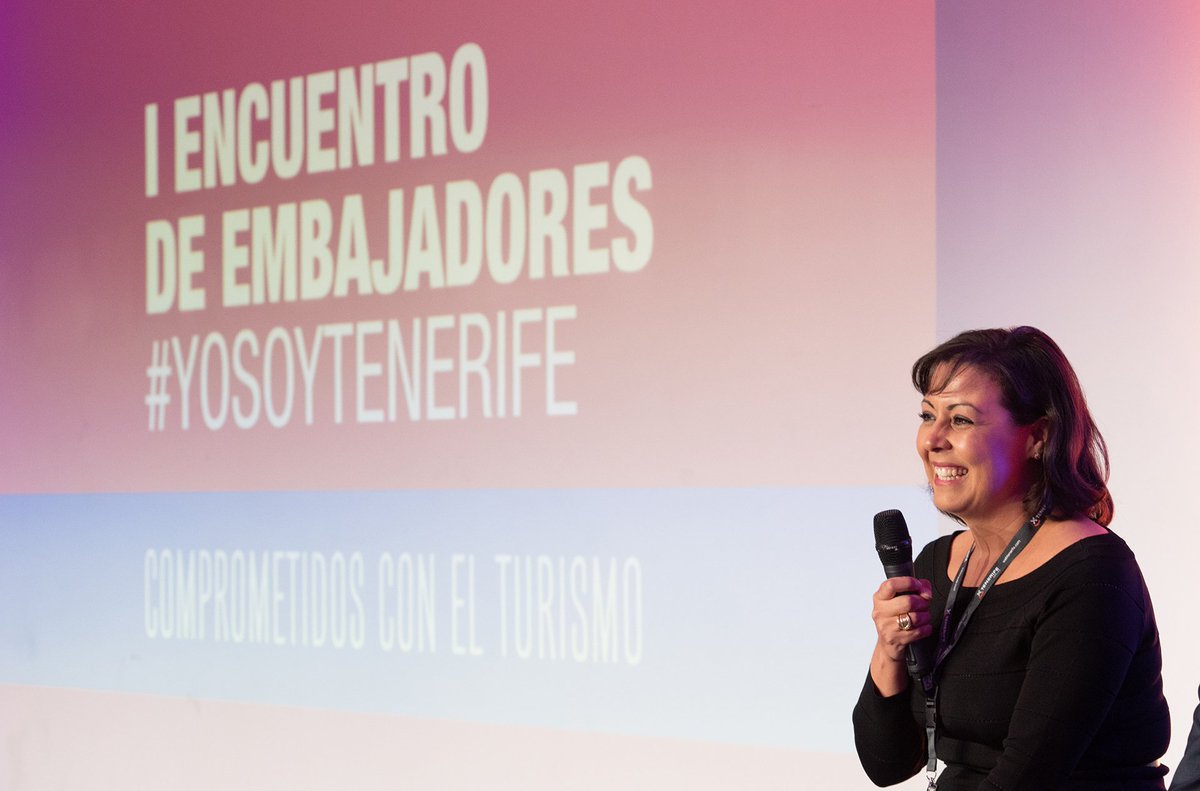 gfhoteles's tweet photo. “En humanidad y cariño somos una gran potencia”. Victoria López, presidenta de @GFedola, inauguró la mesa redonda del ‘I Encuentro de Embajadores #YoSoyTenerife’, un evento en el que se reconoció la gran labor de los Embajadores y entidades que se han sumado a esta iniciativa. https://t.co/jEeM3fagSo