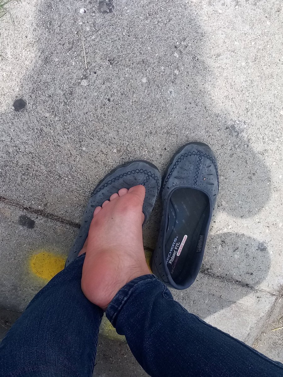 bbygricelda1's tweet photo. who is interested in buying my old smelly shoes?? DM me!
~~
#smellyshoes #usedshoes #feetsole #solecommunity #footfetish #sexyfeet #toenails #feetcommunity #sellingshoes #feetpic @rt_feet @rtfindom @RTfucker https://t.co/2hosqNqs34