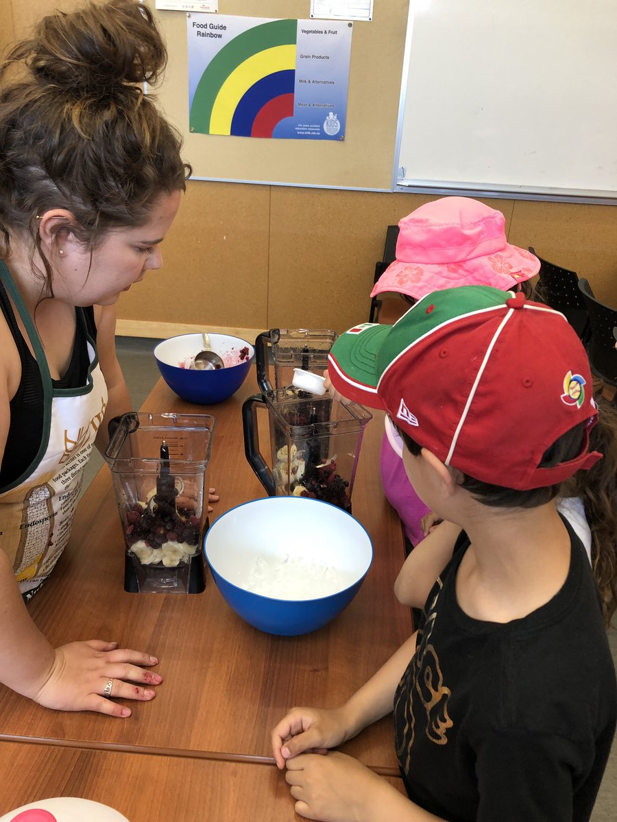 JuliaBirss's tweet photo. The Gr. 1/2 classes @islandLRSD had wonderful day of learning at The Farm and Food Discovery Centre in Glenlea. @chandrahaines https://t.co/Qb0d7q5byH