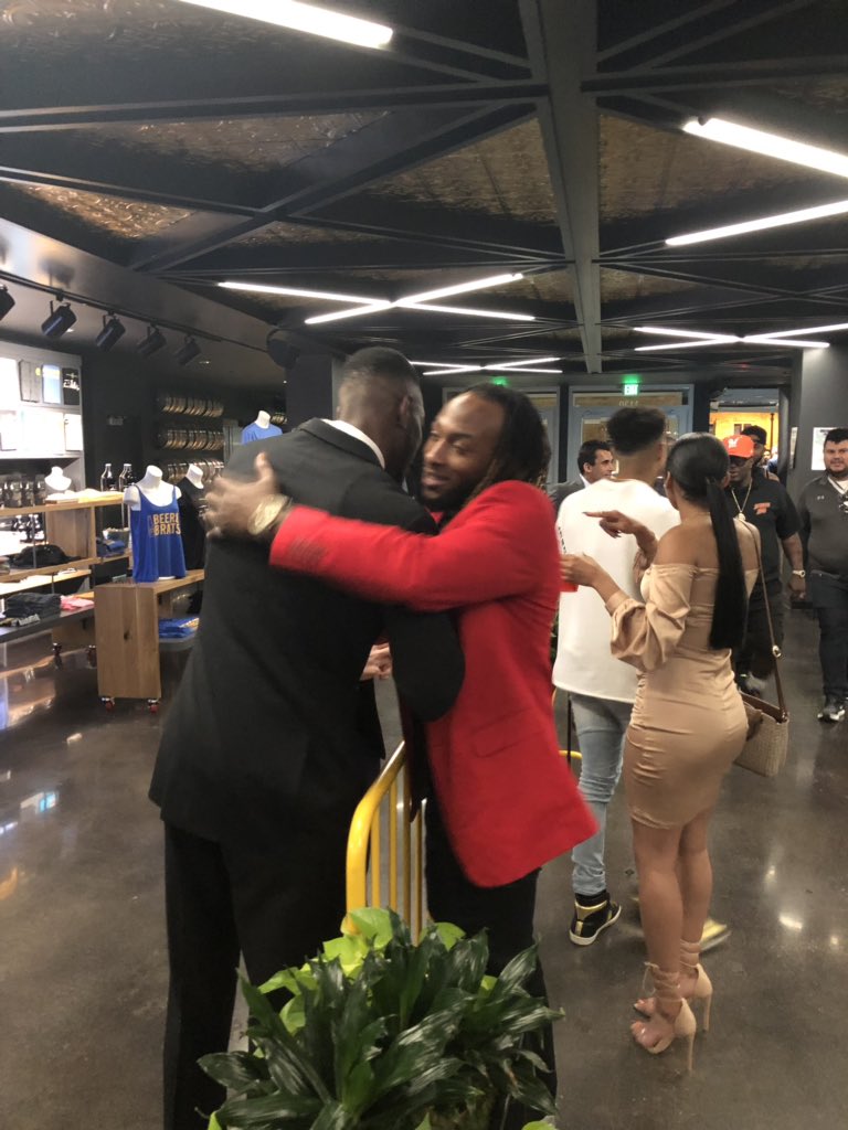 iconic_dc's tweet photo. It’s always nothing but love @WISportsAwards! #WSA https://t.co/hoi18nwh0S