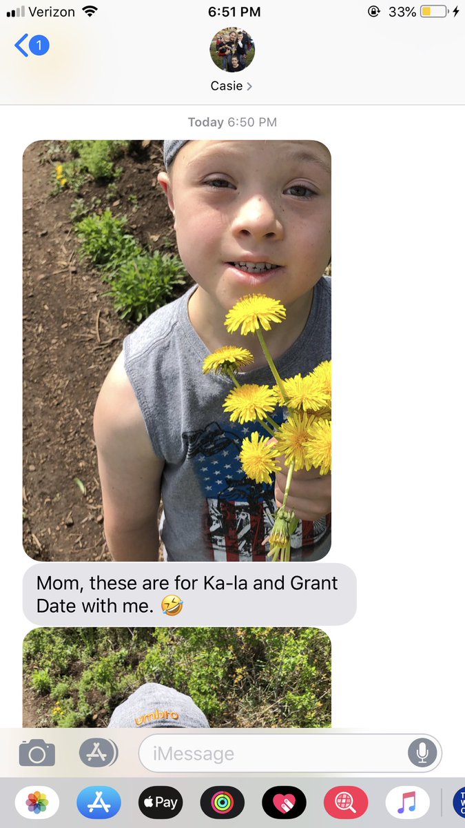 its_oKAYLA's tweet photo. Texts I get from Vollen’s mom when he’s on vacation 😍 #swoon https://t.co/JQjXwE3VCQ