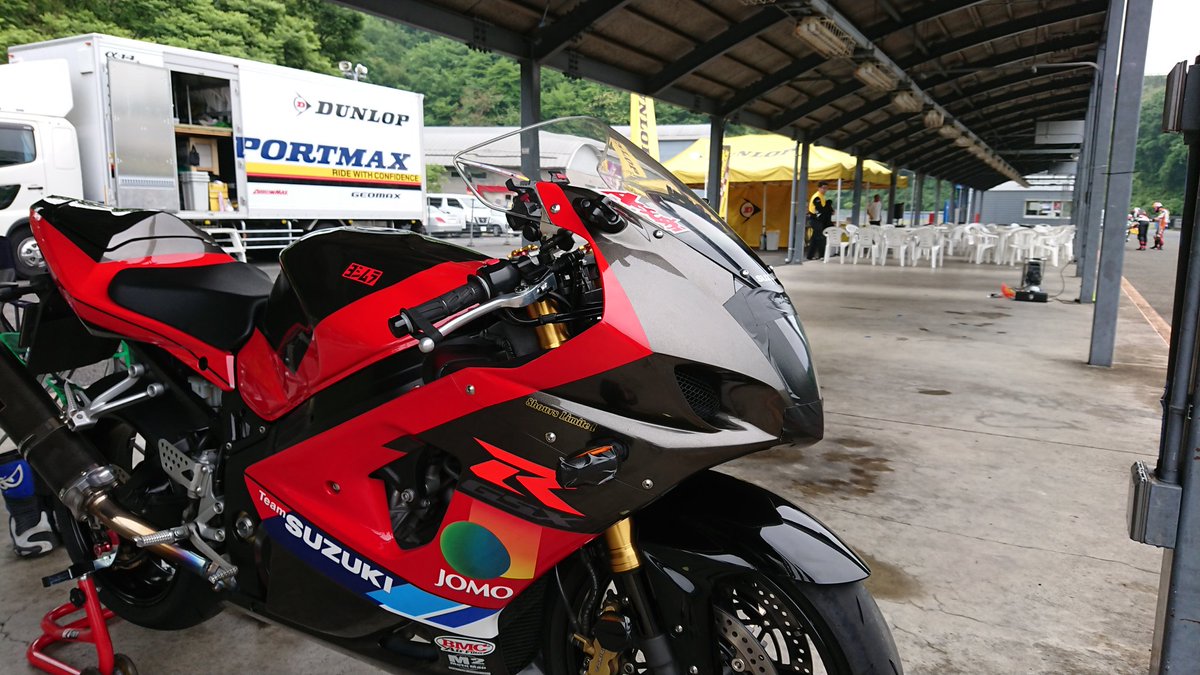 gsxr750r86's tweet image. ㊗️初北ショートコース🎵ちょっと霧雨☔ですけど、コケ無い様に、気を付けて行きまーす😁👍(今日は、表彰台とか関係ないですけど💦)
#ダンロップサーキットステーション#もてぎ北ショートコース#GSX-R1000#ヨシムラカラー