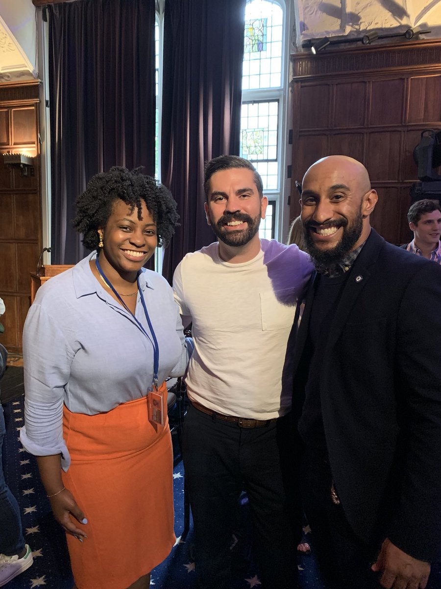 globalnyc's tweet photo. NYC is committed to reducing the use of single-use plastic &amp; fighting climate change! Councilman @RLEspinal, @globalnyc’s Christie Saint-Vil, &amp; #NYCJuniorAmbassadors @hczorg educator David Obanor are empowering young New Yorkers to become leaders in this movement. #TogetherWeCan https://t.co/ERurcj2IWv