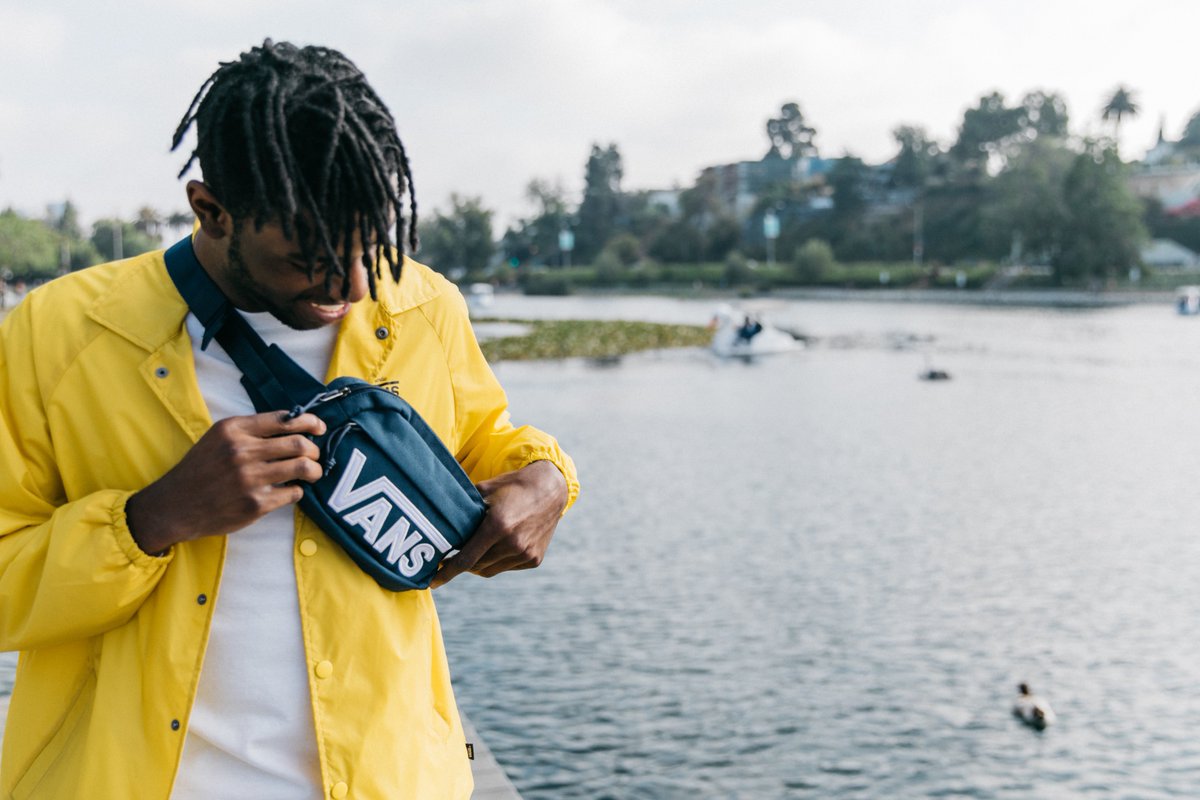 Vans's tweet photo. The Aliso Hip Pack and the Torrey Coaches Jacket make the perfect pair this season. Shop now at https://t.co/GGXYdxGJsD or your local store. https://t.co/UKwwKkLQYF